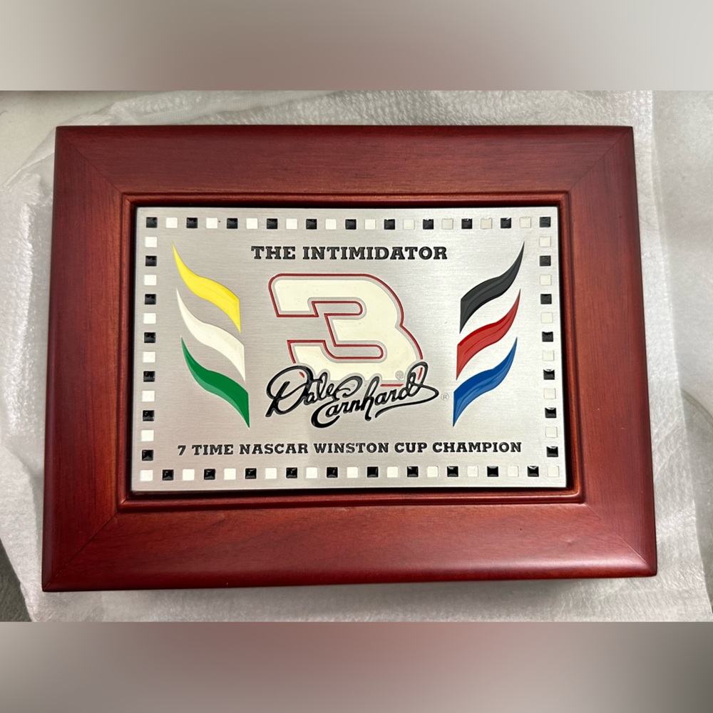 Vintage NASCAR Dale Earnhardt #3 wooden Photo Album 100 PHOTOS Limited Edition